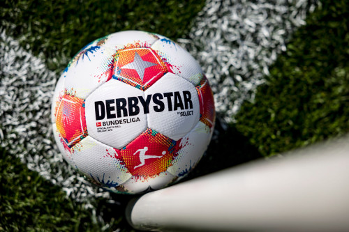 Derbystar Bundesliga Brillant TT V25 - Pallone Da Allenamento Cucito A Mano, FIFA BASIC APPROVED, Morbido E Resistente, Materiale High-Tech - 3