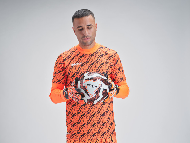 Uhlsport Fußball Resist Synergy Kunstrasen weiß/schwarz/fluo orange Gr. 4, 5